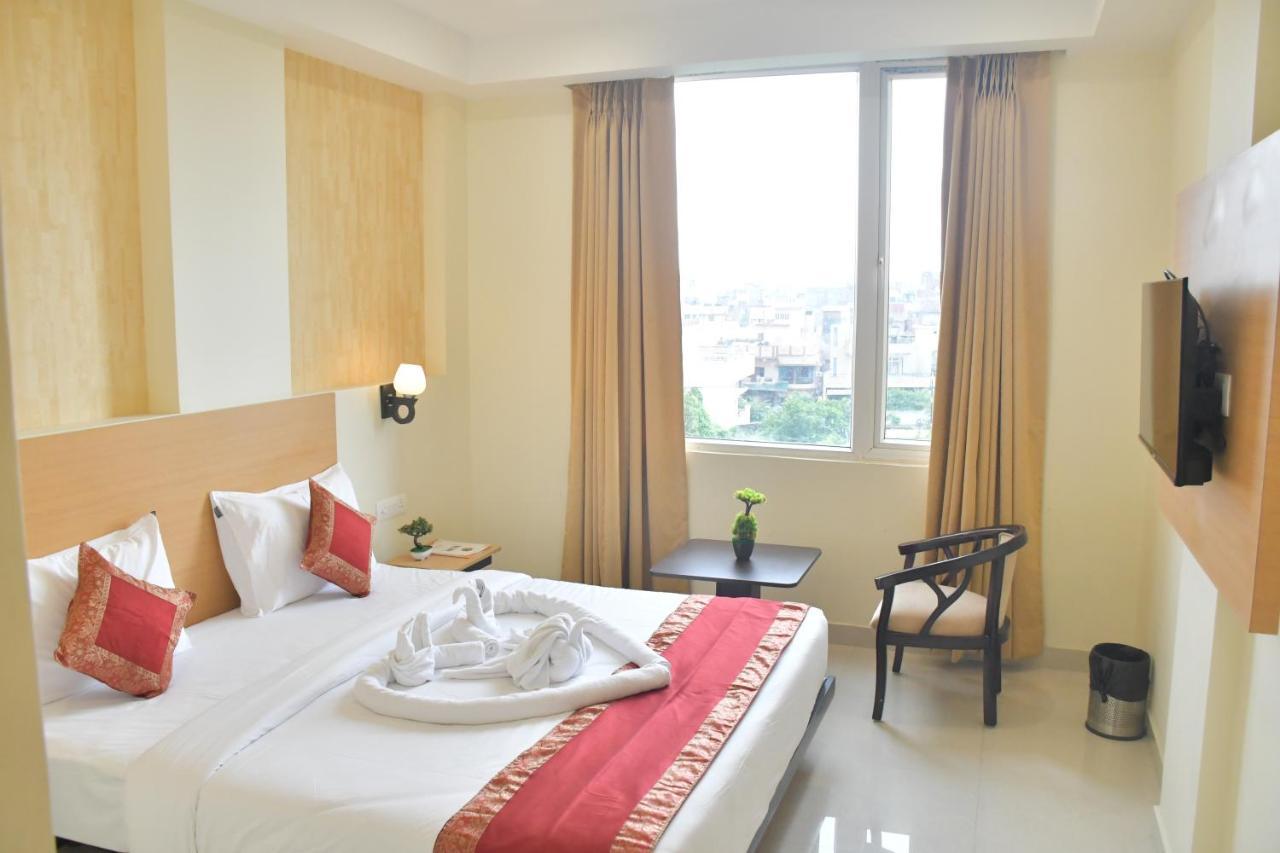 Hotel Yatharth Inn Varanasi Exterior foto