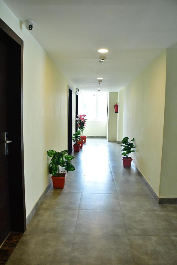 Hotel Yatharth Inn Varanasi Exterior foto