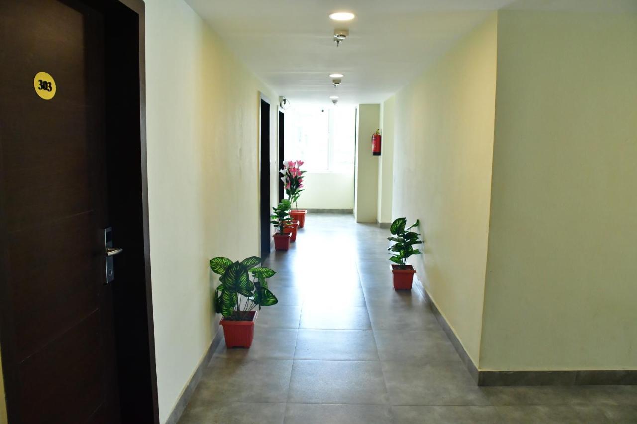 Hotel Yatharth Inn Varanasi Exterior foto