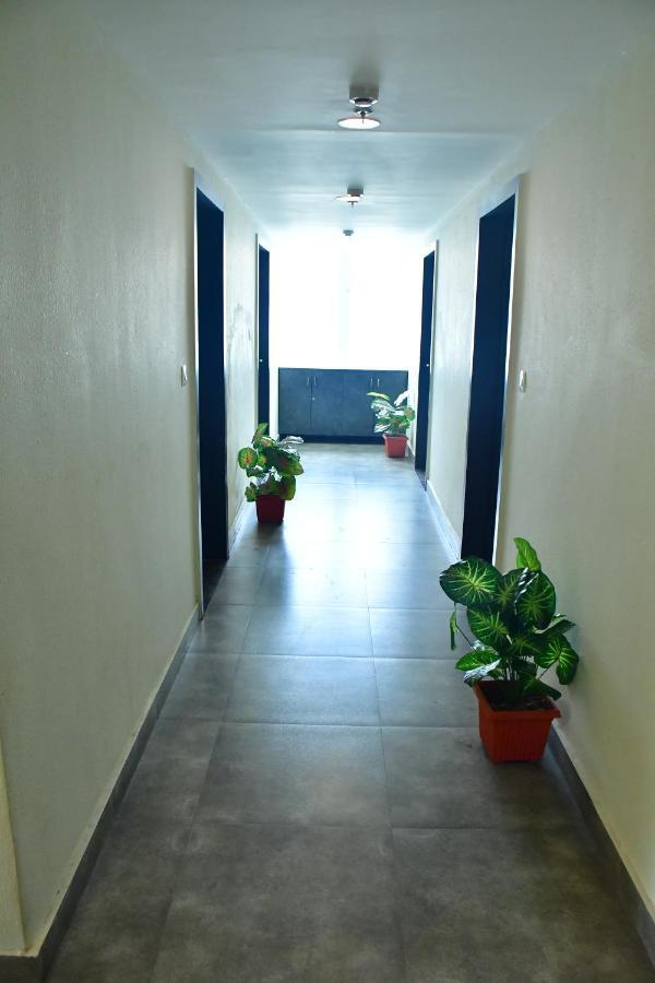 Hotel Yatharth Inn Varanasi Exterior foto